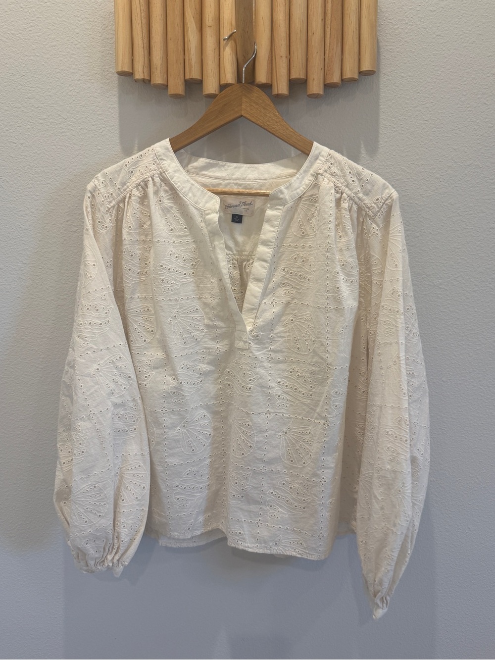 Universal Thread Cream Eyelet Long Sleeve Shell Blouse